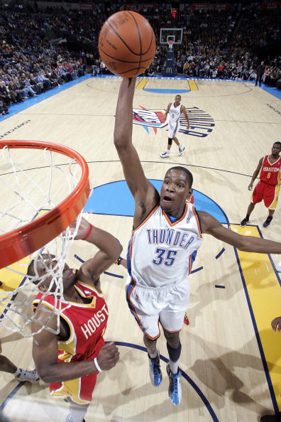 克雷莫内塞vs莱切：瓦尔迪、奥代罗首发，班达、法尔科内出战（克雷莫内塞vs莱切首发出炉：瓦尔迪、奥代罗先发，班达、法尔科内登场）