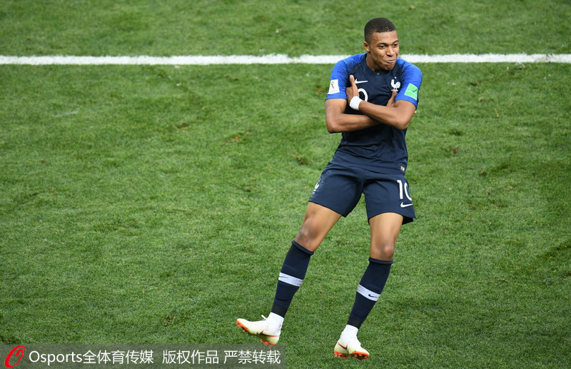 罗体：罗马进球被吹后，克雷莫内塞现场屏幕却一直显示0-2