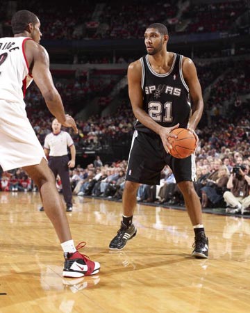 狼队vs曼联前瞻：红魔迎来送分题 客场擒狼可从第12升至第6（狼队对阵曼联前瞻 红魔客场争胜 有望从第12升至第6）