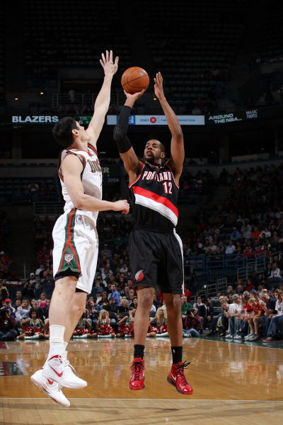 锋因伤缺席 锋因伤缺席